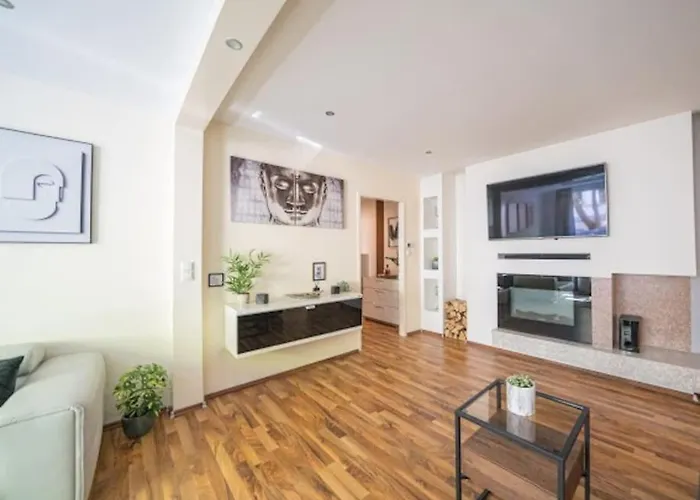 Big Luxury 3br Near Center דירה