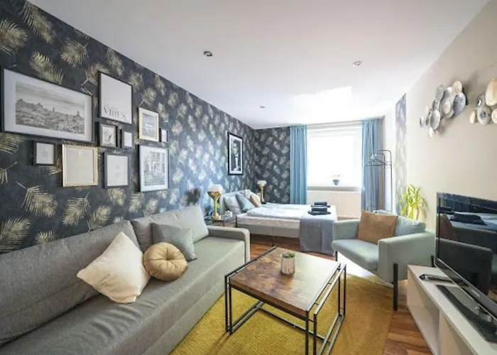 Big Luxury 3br Near Center דירה *