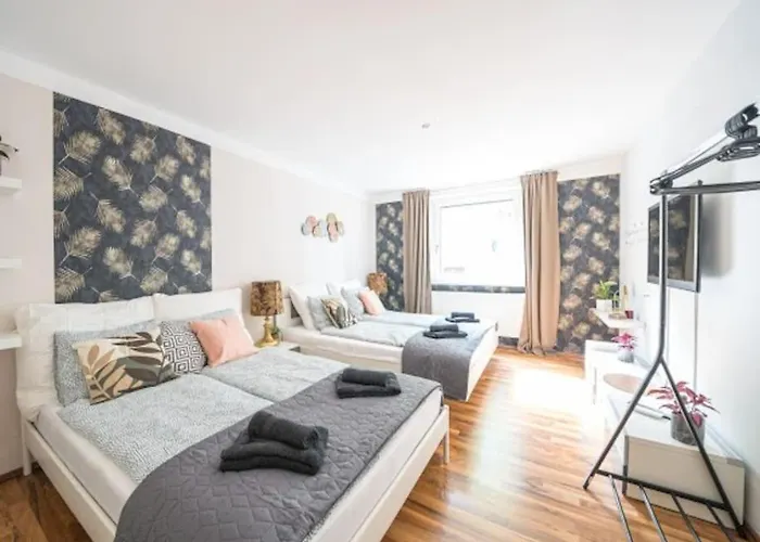 Big Luxury 3br Near Center * וינה