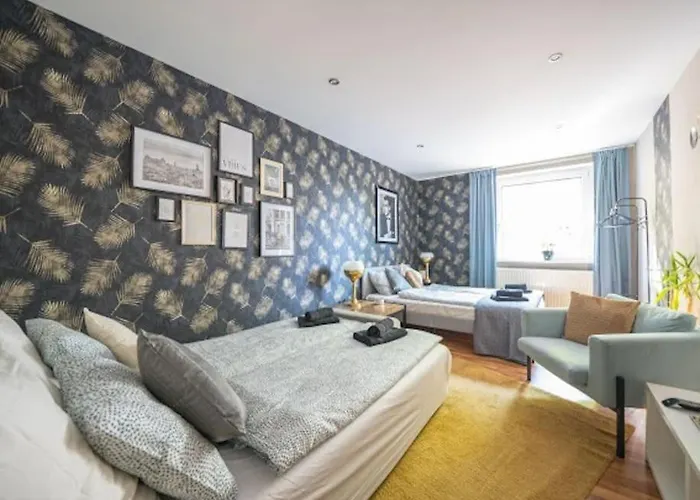 Big Luxury 3br Near Center